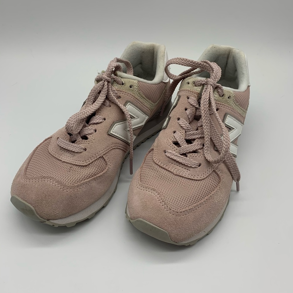 Women’s New Balance Sneaker